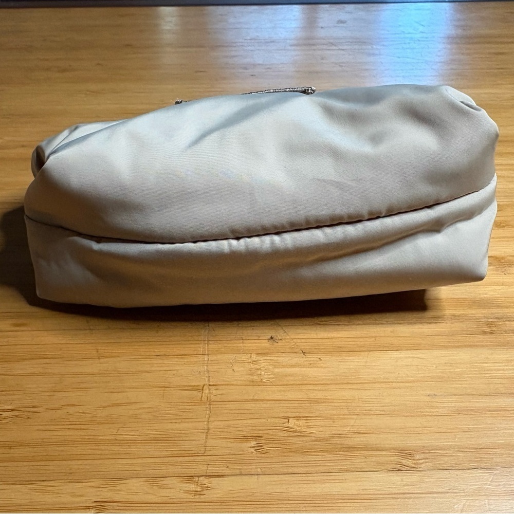 GUC Munthe-Beige Puffer Pouch - Picture 3 of 7